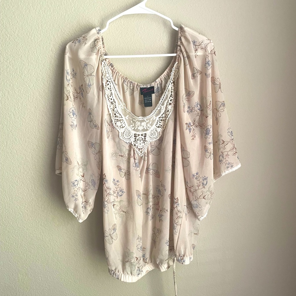 Torrid butterfly light weight size 1 top